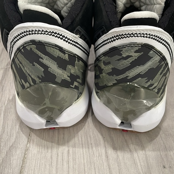 Air Jordan 22 Retro 'Countdown Pack' - Picture 7 of 15